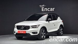 Volvo XC40 B4 R-디자인 2021 года из Южной Кореи