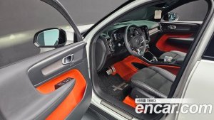 Volvo XC40 B4 R-디자인 2021 года из Южной Кореи