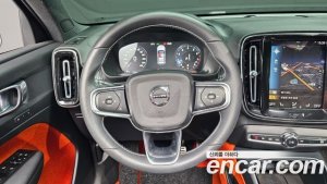 Volvo XC40 B4 R-디자인 2021 года из Южной Кореи