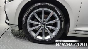 Volkswagen Passat 2.0 TDI Prestige 2021 года из Южной Кореи