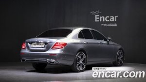 Mercedes-Benz E-Class E220d Avantgarde 2020 года из Южной Кореи