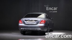 Mercedes-Benz E-Class E220d Avantgarde 2020 года из Южной Кореи