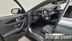 Mercedes-Benz E-Class E220d Avantgarde 2020 года из Южной Кореи