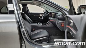 Mercedes-Benz E-Class E220d Avantgarde 2020 года из Южной Кореи