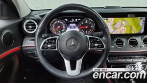 Mercedes-Benz E-Class E220d Avantgarde 2020 года из Южной Кореи