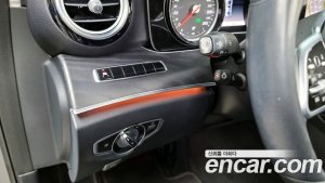 Mercedes-Benz E-Class E220d Avantgarde 2020 года из Южной Кореи