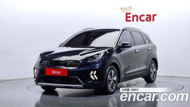 Kia Niro 1.6 HEV 2020 года из Кореи