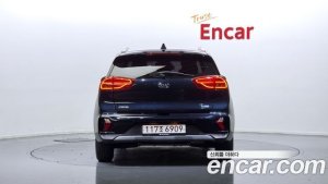 Kia Niro 1.6 HEV 2020 года из Южной Кореи