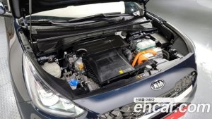 Kia Niro 1.6 HEV 2020 года из Южной Кореи