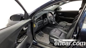Kia Niro 1.6 HEV 2020 года из Южной Кореи