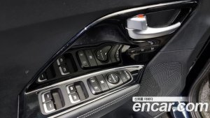 Kia Niro 1.6 HEV 2020 года из Южной Кореи