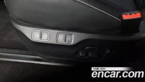 Hyundai Staria 4WD Lounge 7-Seater 2022 года из Южной Кореи