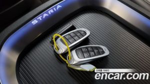 Hyundai Staria 4WD Lounge 7-Seater 2022 года из Южной Кореи