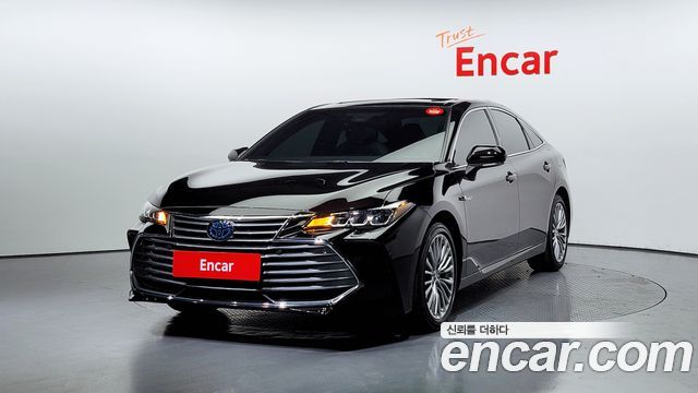 Toyota Avalon 2.5 HYBRID 2019 года из Кореи