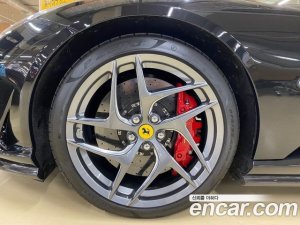 Ferrari 812 6.5 V12 2020 года из Южной Кореи