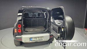 Land Rover Defender 110 D240 S 2020 года из Южной Кореи