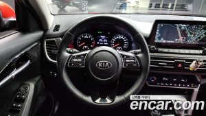 Kia Seltos Бензин 1.6 Turbo 2WD 2022 года из Южной Кореи