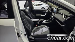Toyota RAV4 2.5 4WD HYBRID 2021 года из Южной Кореи