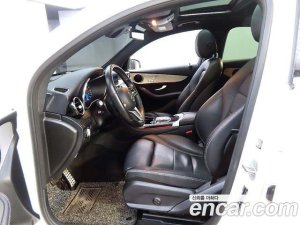 Mercedes-Benz GLC-Class GLC300e 4MATIC Coupe 2020 года из Южной Кореи