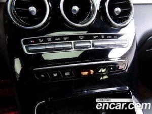 Mercedes-Benz GLC-Class GLC300e 4MATIC Coupe 2020 года из Южной Кореи