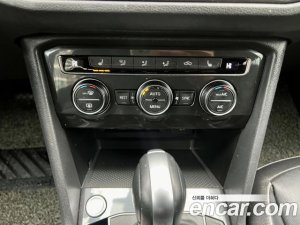 Volkswagen Tiguan 2.0 TDI Premium 2020 года из Южной Кореи