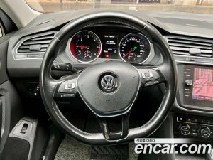 Volkswagen Tiguan 2.0 TDI Premium 2020 года из Южной Кореи