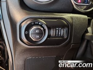 Jeep Wrangler 2.0 Overland 4Door 2021 года из Южной Кореи
