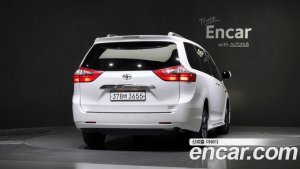 Toyota Sienna 3.5 AWD 2020 года из Южной Кореи