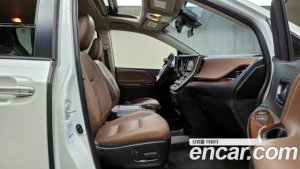 Toyota Sienna 3.5 AWD 2020 года из Южной Кореи