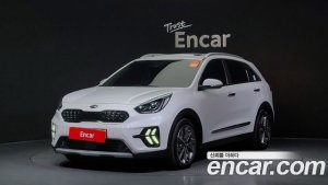 Kia Niro 1.6 HEV 2021 года из Южной Кореи