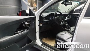 Kia Niro 1.6 HEV 2021 года из Южной Кореи