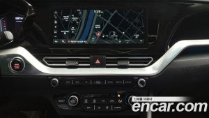 Kia Niro 1.6 HEV 2021 года из Южной Кореи