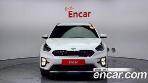 Kia Niro 1.6 HEV 2020 года из Южной Кореи