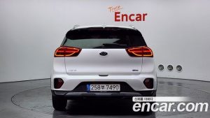 Kia Niro 1.6 HEV 2020 года из Южной Кореи