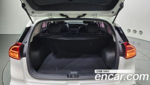 Kia Niro 1.6 HEV 2020 года из Южной Кореи