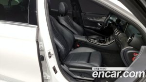 Mercedes-Benz E-Class E350 4MATIC AMG Line Edition 2021 года из Южной Кореи