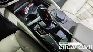 BMW 5-Series 520i M Sport 2020 года из Южной Кореи