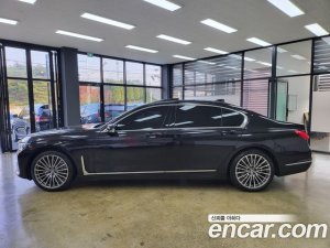 BMW 7-Series 740Li xDrive Design Pure Excellence 2021 года из Южной Кореи