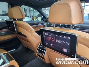 BMW 7-Series 740Li xDrive Design Pure Excellence 2021 года из Южной Кореи