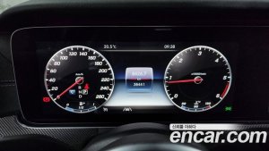 Mercedes-Benz CLS-Class CLS300d AMG Line 2020 года из Южной Кореи