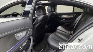 Mercedes-Benz CLS-Class CLS300d AMG Line 2020 года из Южной Кореи