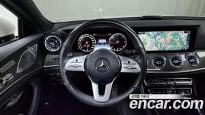Mercedes-Benz CLS-Class CLS300d AMG Line 2020 года из Южной Кореи