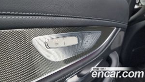 Mercedes-Benz CLS-Class CLS300d AMG Line 2020 года из Южной Кореи