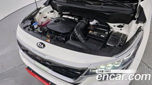 Kia Seltos Бензин 1.6 Turbo 2WD 2021 года из Южной Кореи