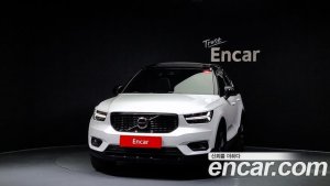 Volvo XC40 B4 R-디자인 2021 года из Южной Кореи