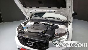 Volvo XC40 B4 R-디자인 2021 года из Южной Кореи