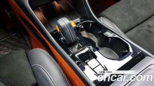 Volvo XC40 B4 R-디자인 2021 года из Южной Кореи