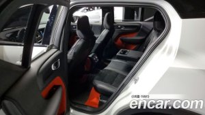 Volvo XC40 B4 R-디자인 2021 года из Южной Кореи