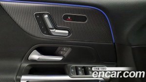 Mercedes-Benz GLB-Class GLB220 2020 года из Южной Кореи