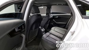 Audi A4 45 TFSI 4WD Premium 2021 года из Южной Кореи